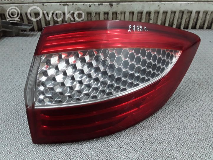 Ford Mondeo MK IV Lampa tylna 7S7113404B