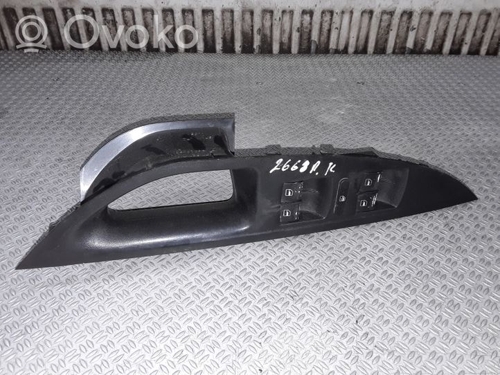 Seat Toledo III (5P) Interruttore di controllo dell’alzacristalli elettrico 1K4959857