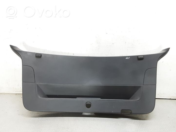 Volkswagen Golf Plus Отделка задней крышки 5M0867601A