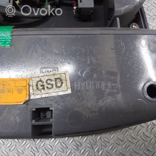 KIA Magentis Etuistuimen valo 928203D5