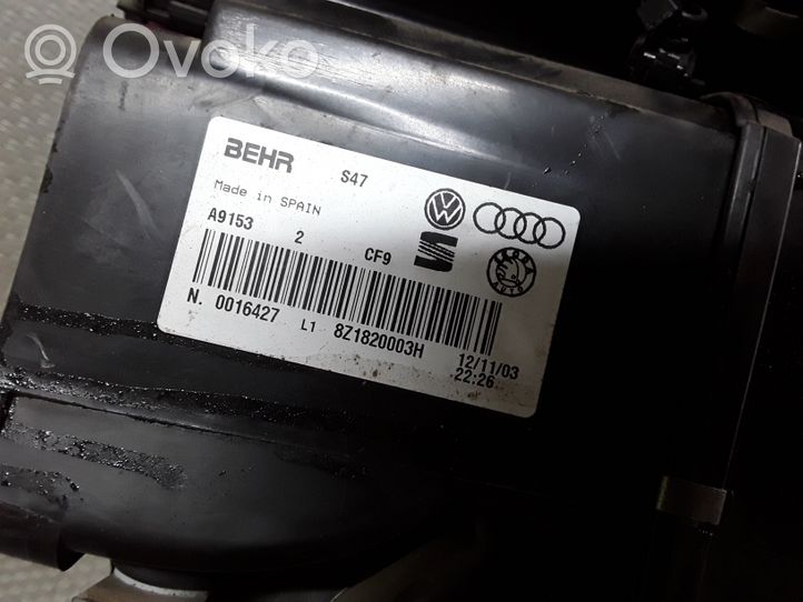 Audi A2 Sisälämmityksen ilmastoinnin korin kokoonpano 8Z1820003H