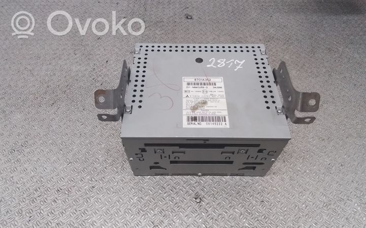 Mitsubishi Lancer VIII Radio/CD/DVD/GPS-pääyksikkö 8701A352