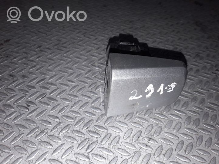 Opel Astra H Front door handle cover 