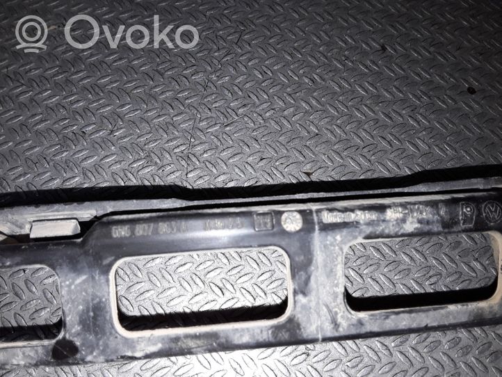 Volkswagen Polo V 6R Support de pare-chocs arrière 6R6807863A