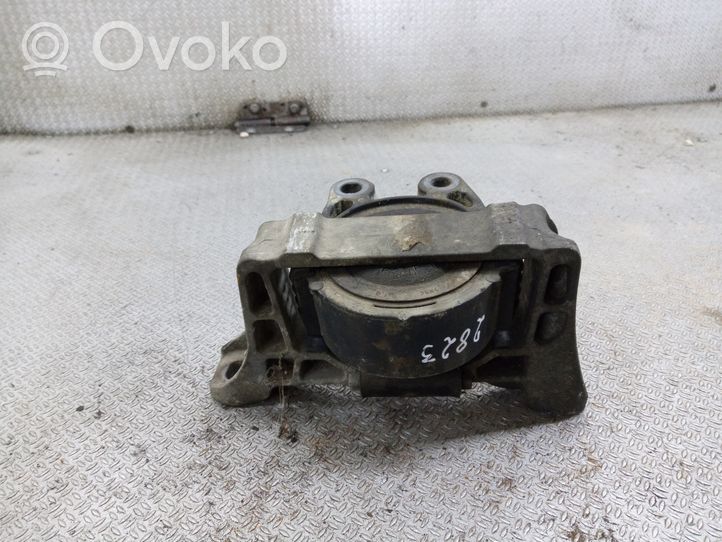 Ford C-MAX I Engine mount bracket 3M516F012