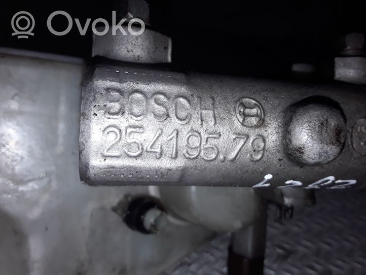 Citroen C3 Główny cylinder hamulca 25419579