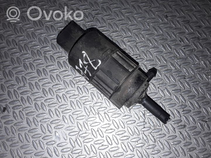 Ford Mondeo MK IV Tuulilasi tuulilasinpesimen pumppu 6M2113K082AA