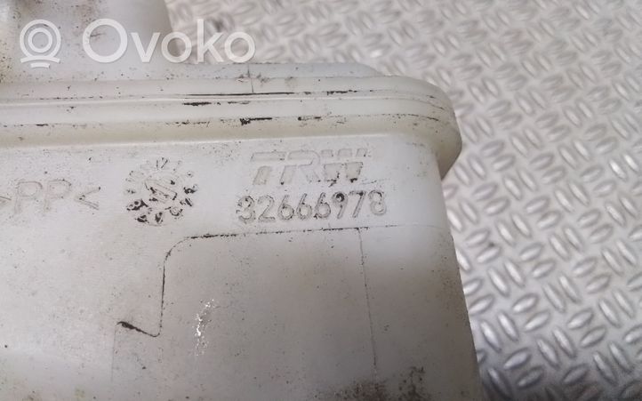 Opel Meriva B Główny cylinder hamulca 32666978