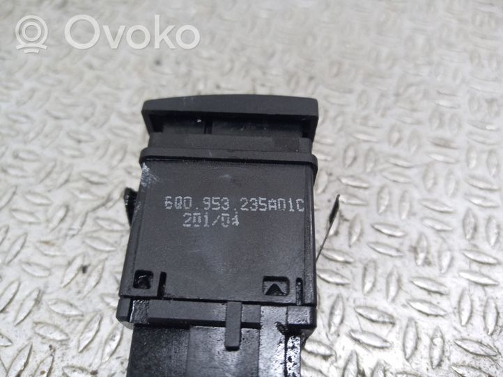 Volkswagen Polo IV 9N3 Hazard light switch 6Q0953235