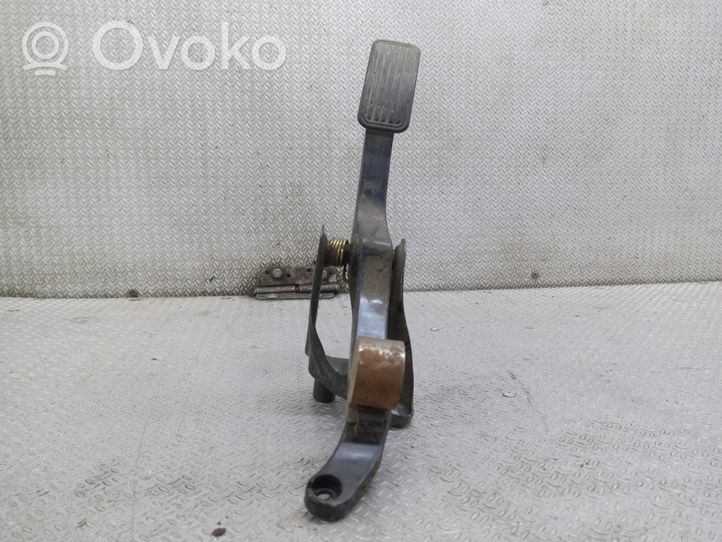 Toyota Yaris Педаль акселератора 