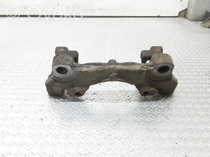 Ford Mondeo MK IV Supporto della pinza del freno anteriore 