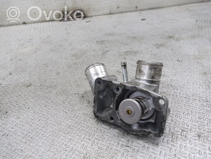 Opel Zafira A Boîtier de thermostat / thermostat 