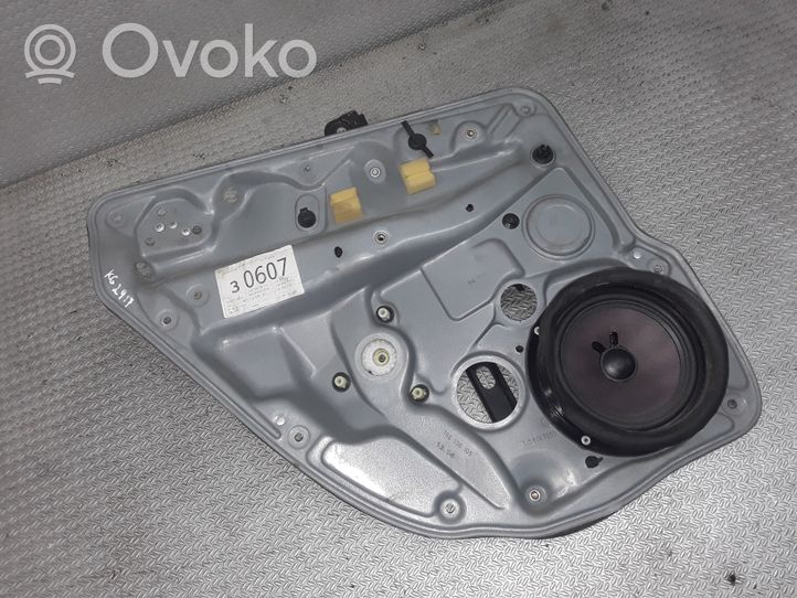 Volkswagen Jetta IV Mechanizm podnoszenia szyby tylnej bez silnika 1J5839755E