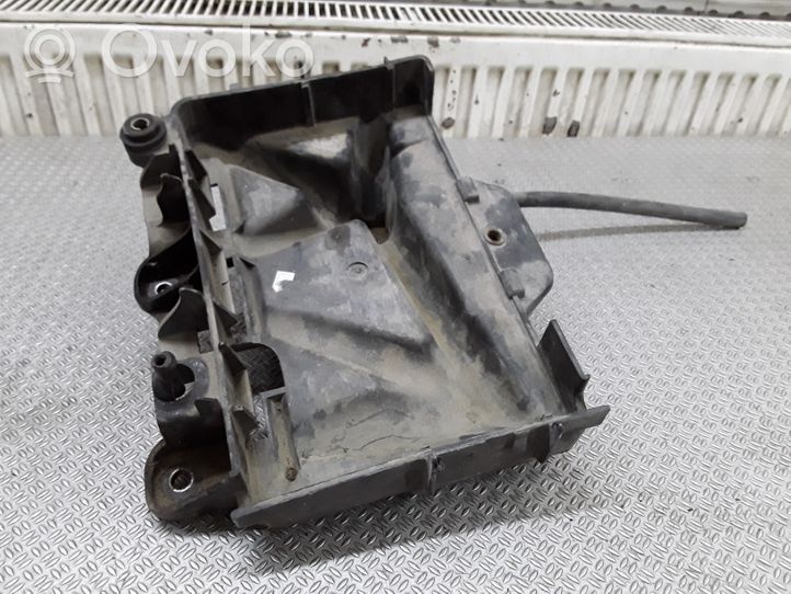 Skoda Fabia Mk1 (6Y) Boîte de batterie 6Q0915331D