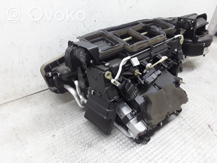 Mercedes-Benz C W203 Salono oro mazgo komplektas 2098300126