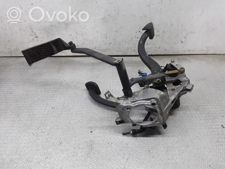 BMW 5 E39 Pedalų komplektas 42223703