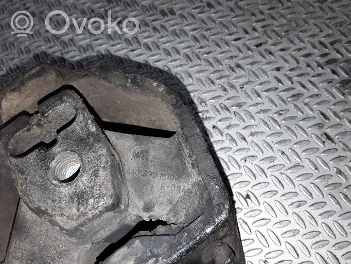 Audi A6 S6 C4 4A Pagalvė pavarų dėžės 4A0399151D