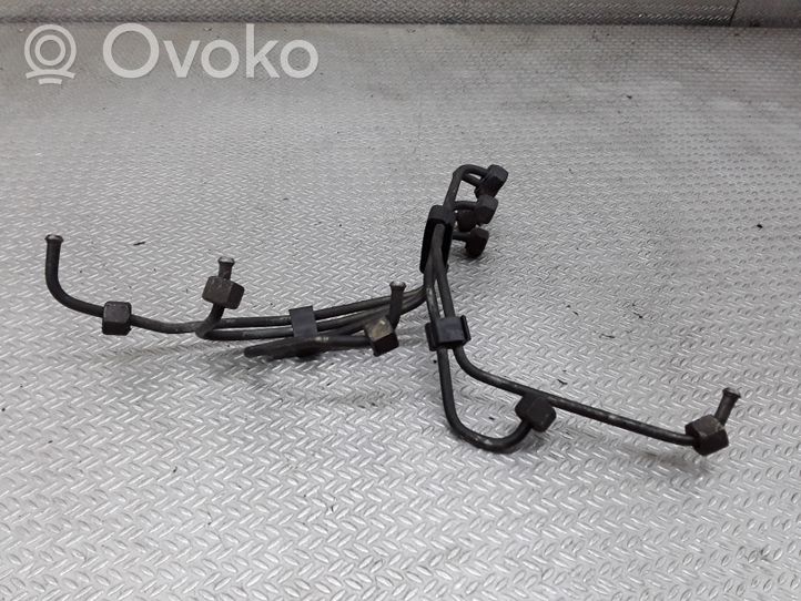 Volvo S80 Fuel injector supply line/pipe 