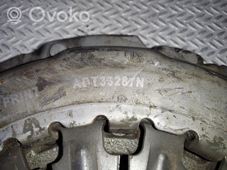 Toyota Avensis Verso Sankabos komplektas ADT33168