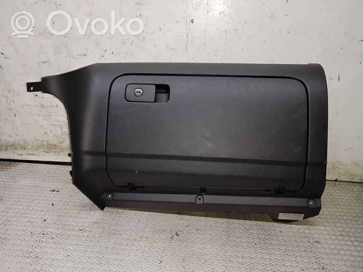 Volkswagen Jetta V Daiktadėžės (bordačioko) komplektas 1K1857097AG