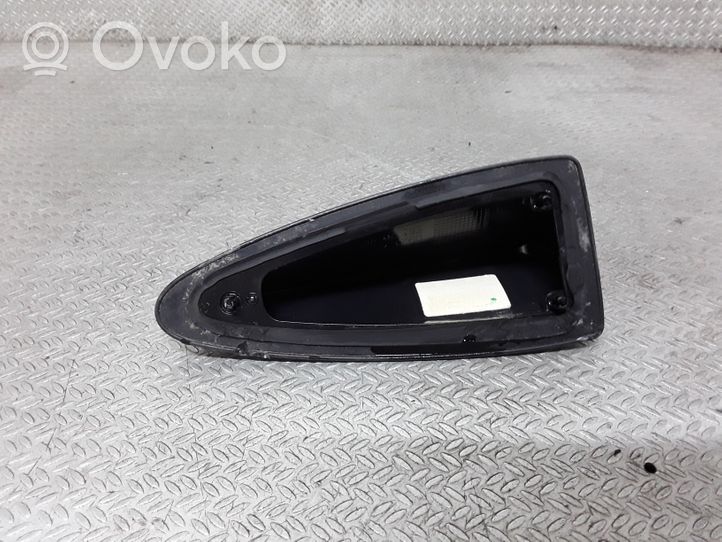 BMW 5 E60 E61 Osłona anteny dachowej GPS D9207401