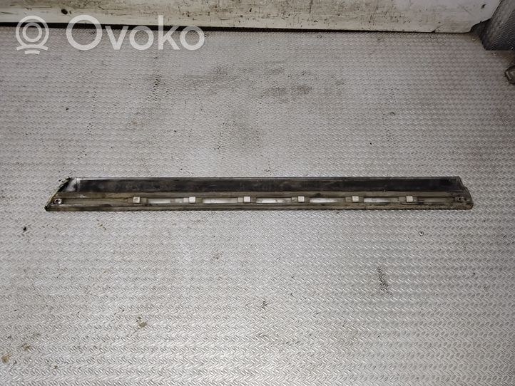 Audi A6 Allroad C5 Takaoven lista (muoto) 4B0853970D