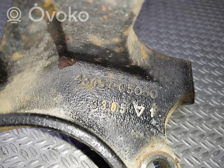 Toyota Avensis T250 Pusašio pakabinamo guolio kronšteinas 4345705050