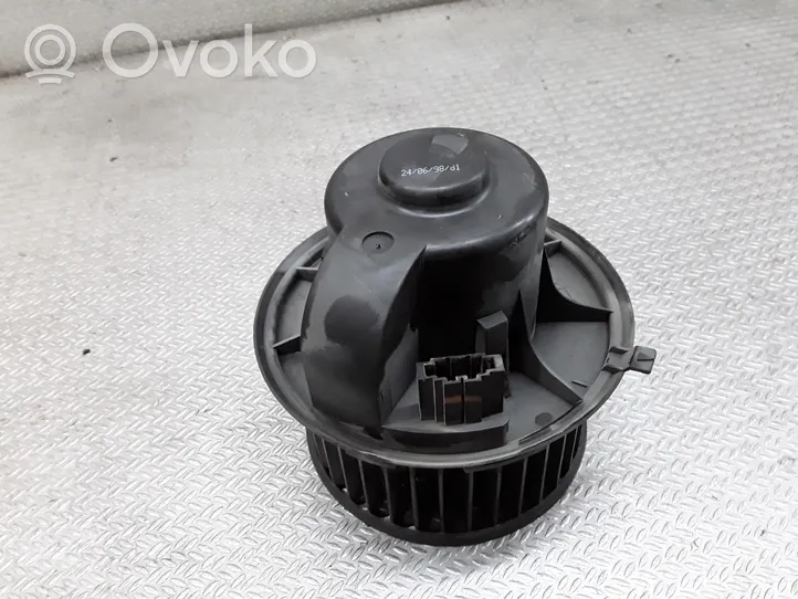 Volkswagen Sharan Pečiuko ventiliatorius/ putikas 7M1819021