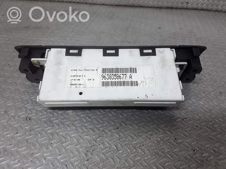 Peugeot 406 Monitor / wyświetlacz / ekran 9638358677A