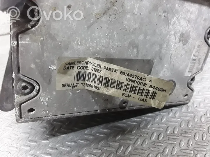 Chrysler Voyager Module de fusibles 05144579AC