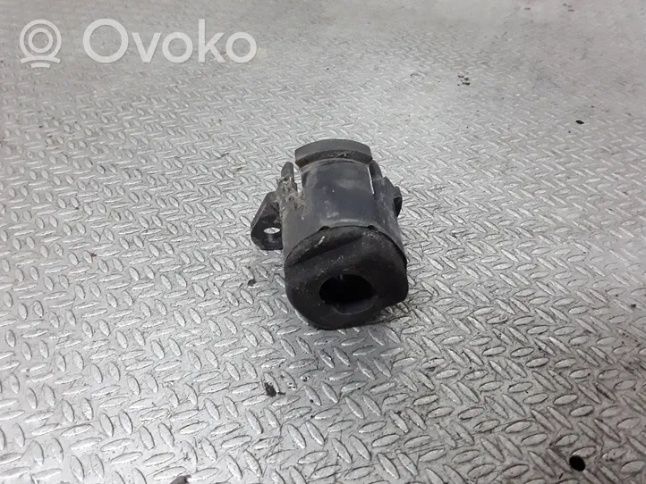 Volvo V50 Fixation de radiateur 30639749