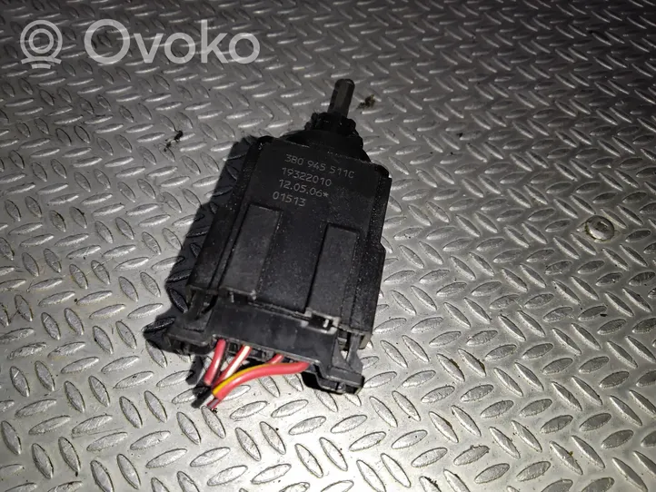 Skoda Superb B5 (3U) Interruptor sensor del pedal de freno 3B094511C