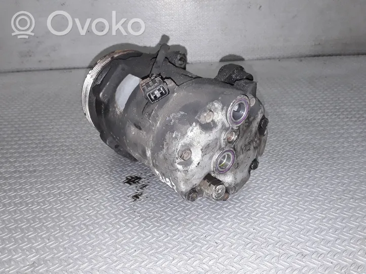 Volkswagen Transporter - Caravelle T4 Air conditioning (A/C) compressor (pump) 