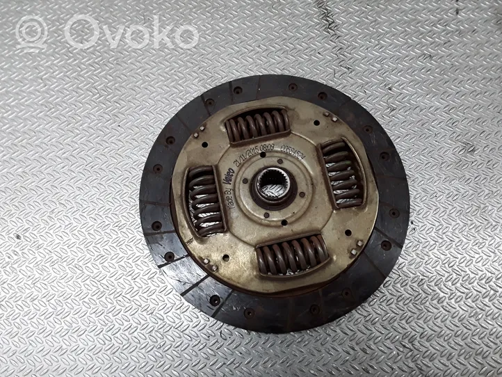 Volkswagen Polo IV 9N3 Clutch pressure plate 00584524