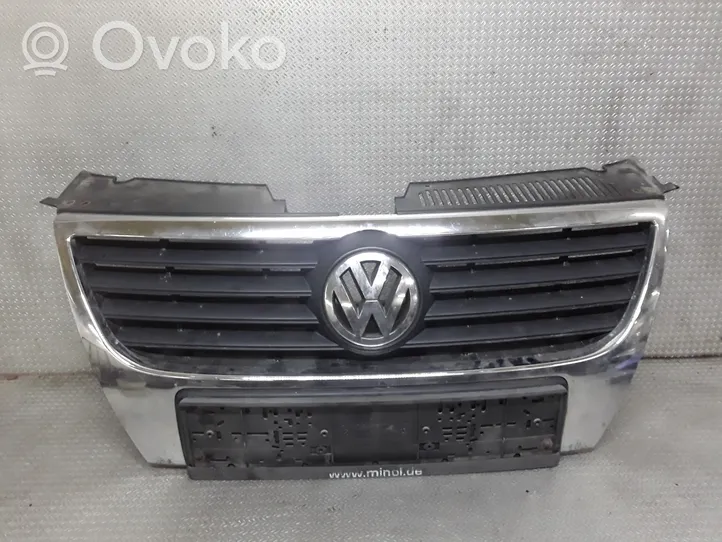 Volkswagen PASSAT B6 Maskownica / Grill / Atrapa górna chłodnicy 3C0853651