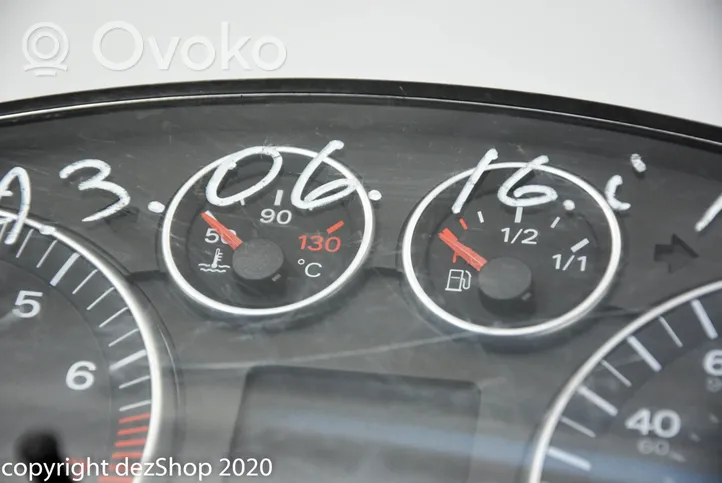 Audi A3 S3 8P Compteur de vitesse tableau de bord 8P0920950D