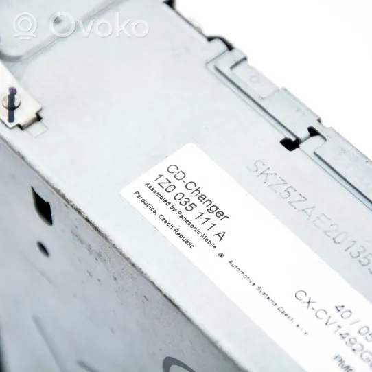 Skoda Octavia Mk2 (1Z) Cambiador de CD/DVD 1Z0035111A