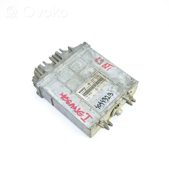 Renault Megane I Unité de commande, module ECU de moteur 7700110646