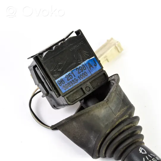 Daewoo Nubira Interruptor/palanca de limpiador de luz de giro 96251298AJ