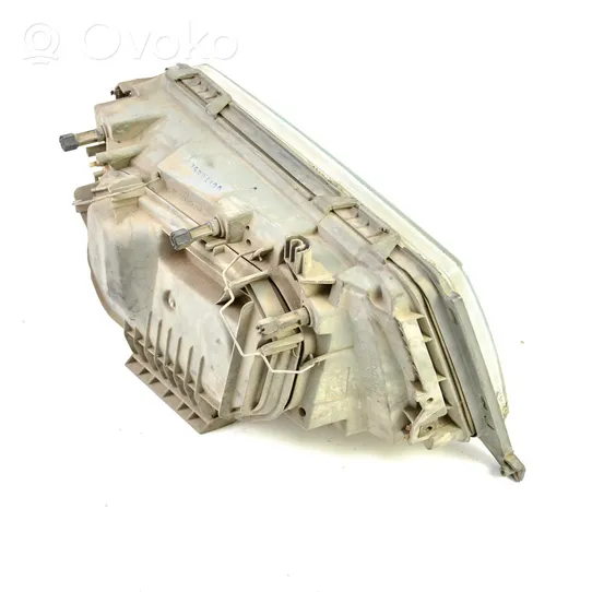 Mercedes-Benz E W124 Lampa przednia 029951