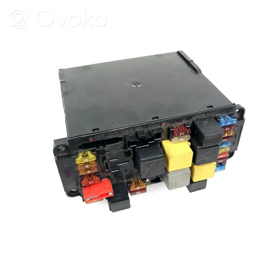 Mercedes-Benz C W203 Module de fusibles A2035452801