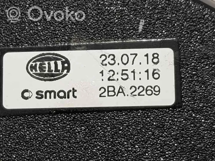Smart ForFour II W453 Phare frontale 2BA2269