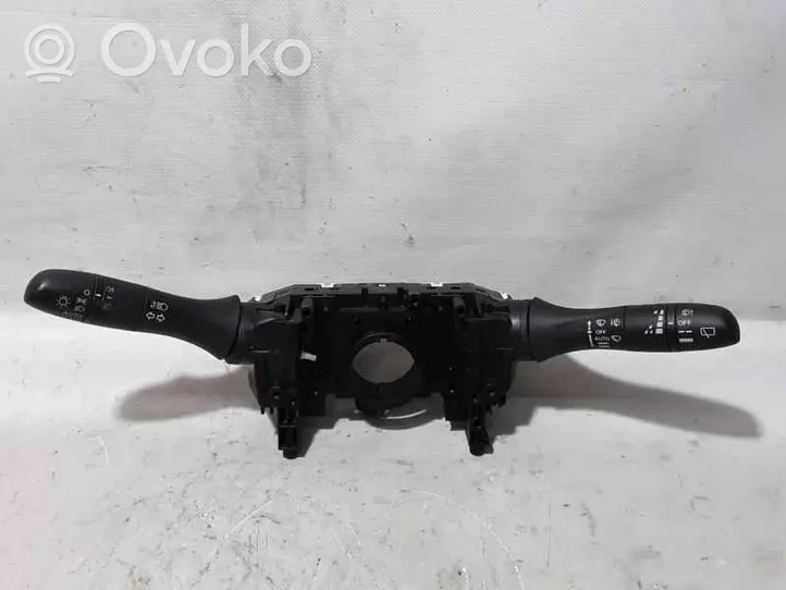 Nissan Qashqai Steering wheel buttons/switches 16405SN1