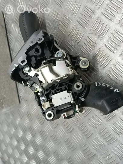 Honda CR-V Lewarek zmiany biegów / górny SWWG700