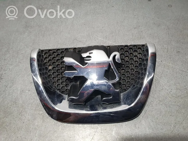 Peugeot 206+ Grille de calandre avant 