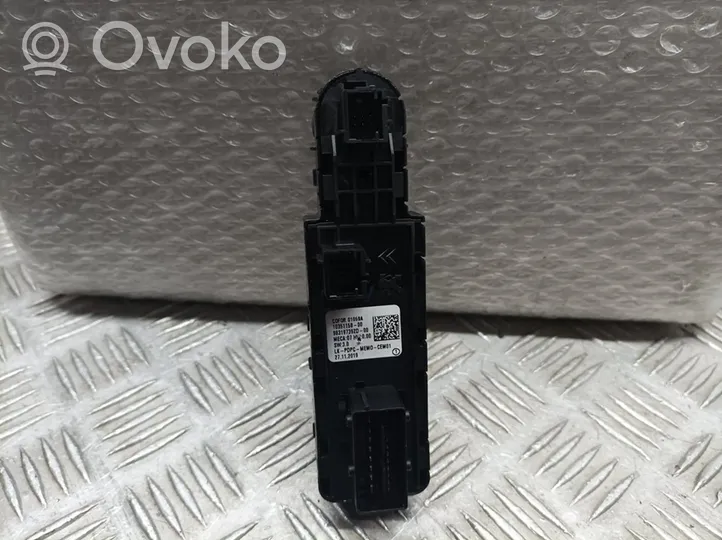 Opel Grandland X Electric window control switch 98319739ZD