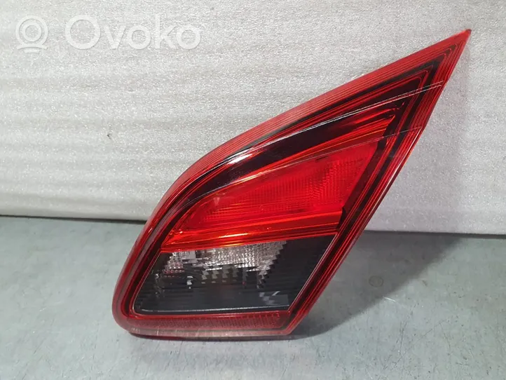 Opel Corsa E Задний фонарь в кузове 39012624