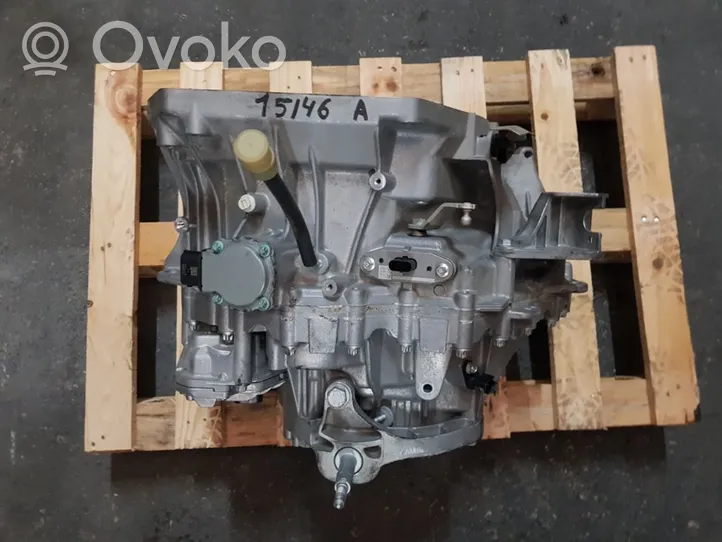 Renault Captur Mechaninė 5 pavarų dėžė DC4016