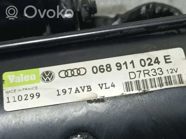 Audi A4 S4 B5 8D Rozrusznik 068911024E