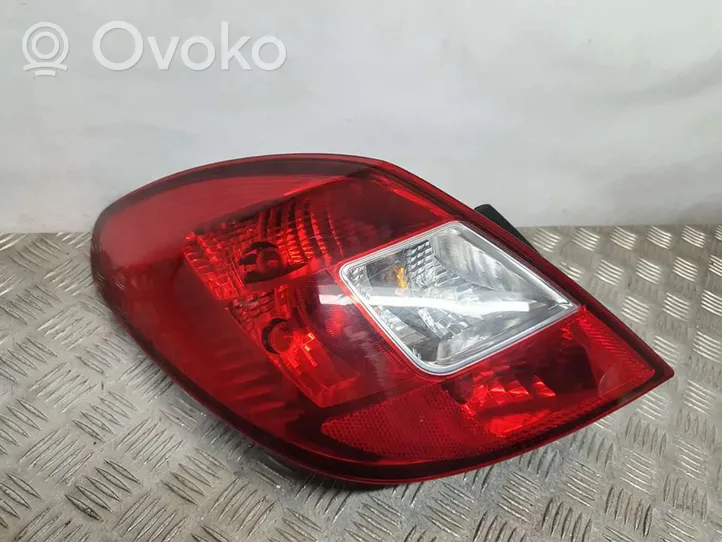 Opel Corsa D Lampa tylna 13269050